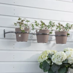 Funky Chunky Furniture Outdoor Three Pot Wall Planter - Clay