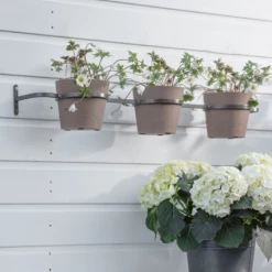 Funky Chunky Furniture Outdoor Three Pot Wall Planter - Clay